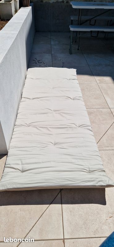2 Futons (image 5)