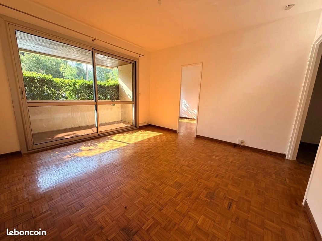 Appartement 2 pièces 44 m² · à Aix-en-Provence · 44 m² · 899 €