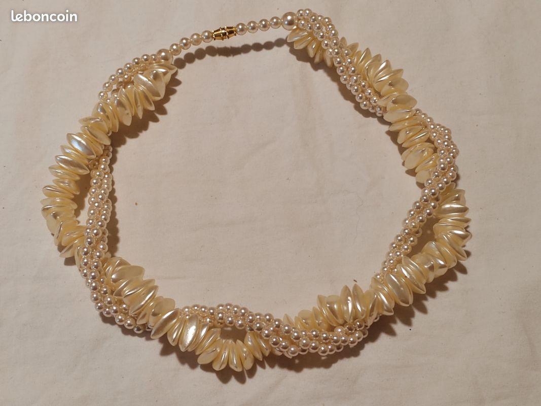 Joli collier vintage en perles torsadé et perles pastel nacré (image 2)