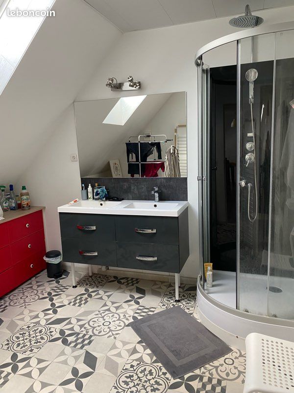Chambre en colocation dans une maison (image 3)