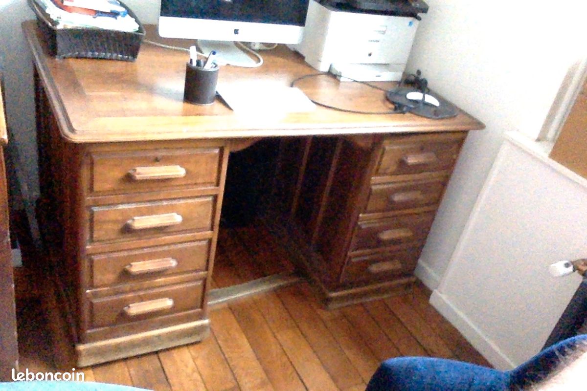 Bureau (image 1)