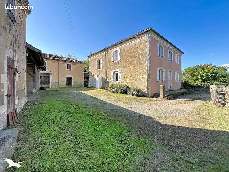 Maison 6 pièces 162 m² · à Montaut · 162 m² · 170 000 €