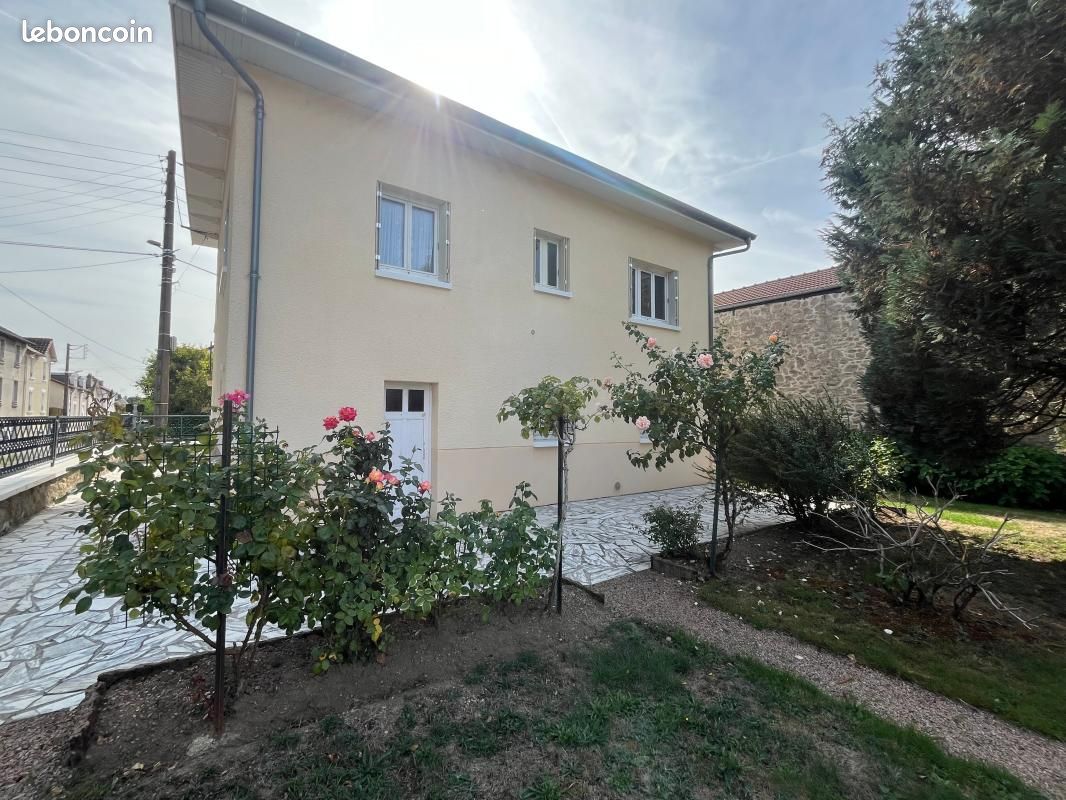 Maison 3 pièces 90 m² · à Saint-Junien · 90 m² · 140 000 €
