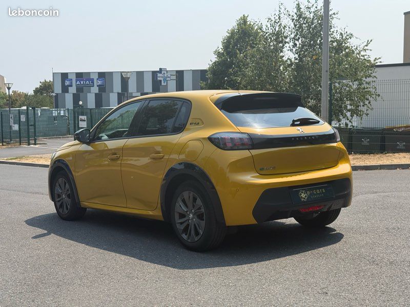 PEUGEOT 208 II 5 Portes e-208 136ch « STYLE » (image 3)