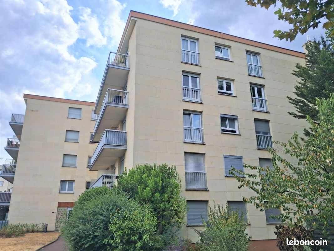 Appartement 1 pièce 28 m² · à Saint-Maur-des-Fossés · 28 m² · 169 000 €