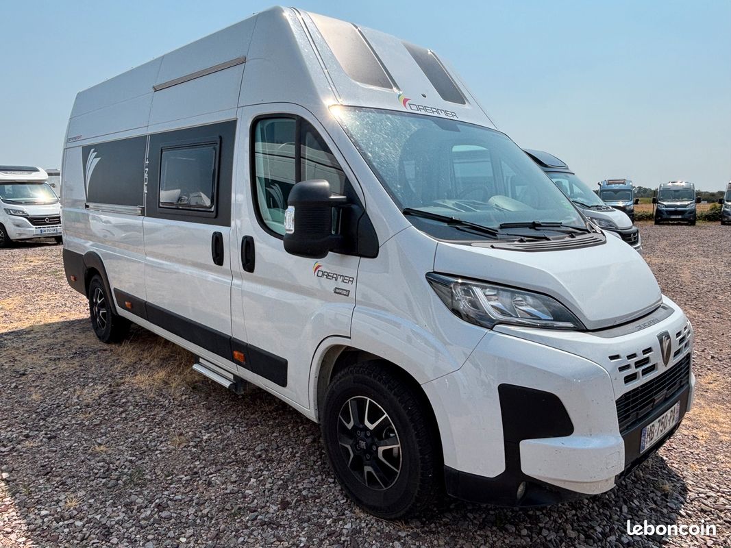 FOURGON DREAMER CAMPER SPORT FUN PLUS porte moto (image 1)