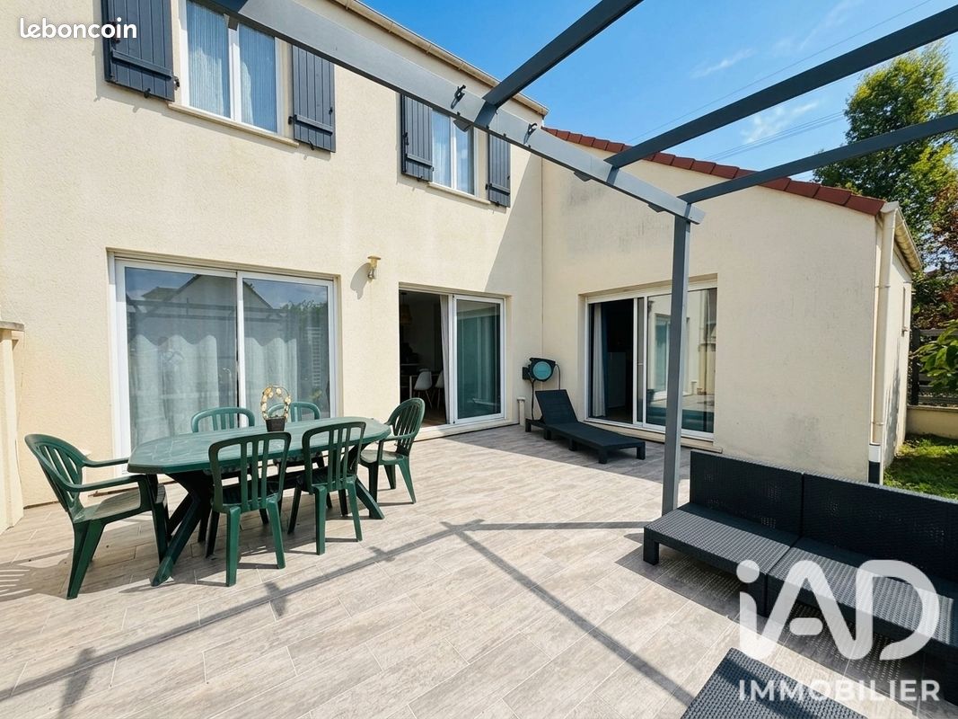 Maison 7 pièces 125 m² · à Saint-Germain-lès-Arpajon · 125 m² · 359 000 €