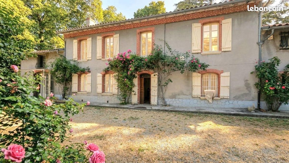 Maison 16 pièces 396 m² · à Cintegabelle · 396 m² · 493 000 €