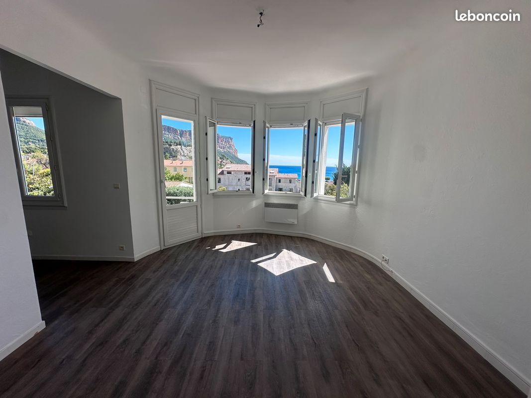 Appartement 3 pièces 57 m² · à Cassis · 57 m² · 1 385 €/mois