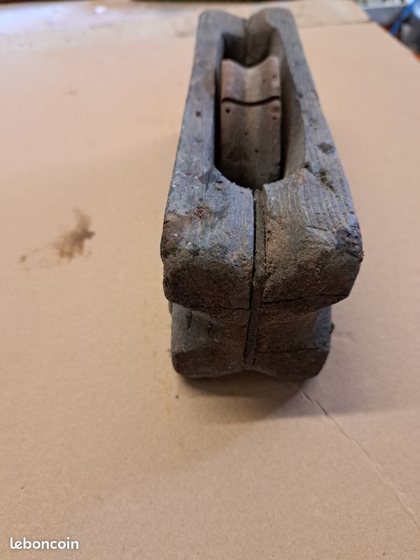 Ancienne poulie en bois (image 5)