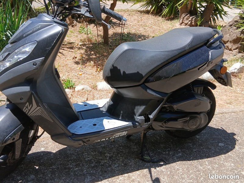 Scooter street zone Peugeot 50cc (image 2)