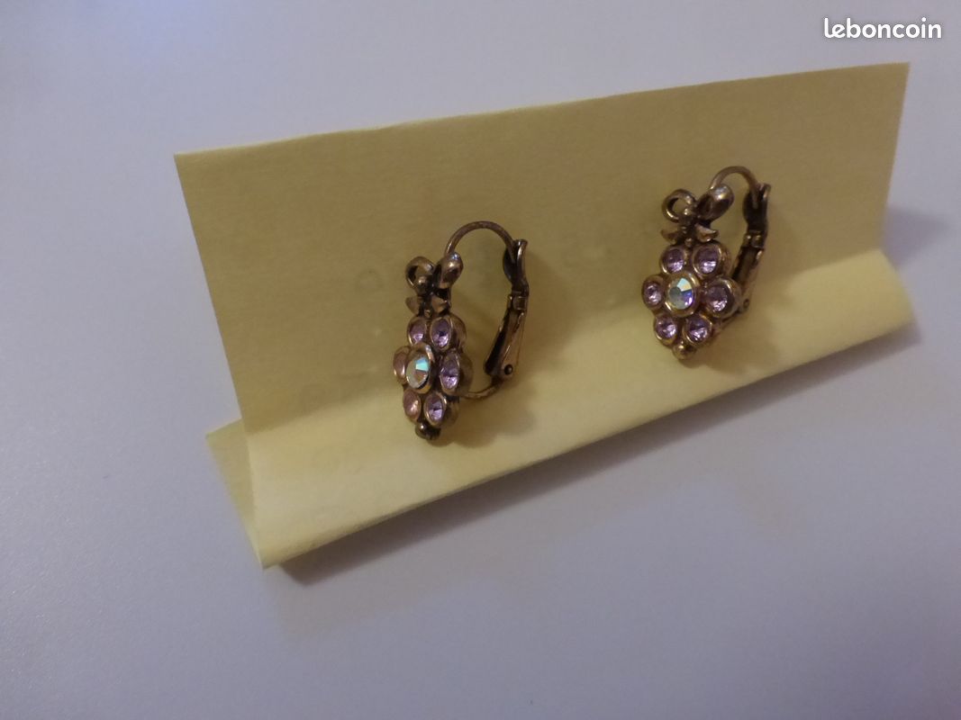 Boucles d'oreilles fantaisie neuves (image 2)