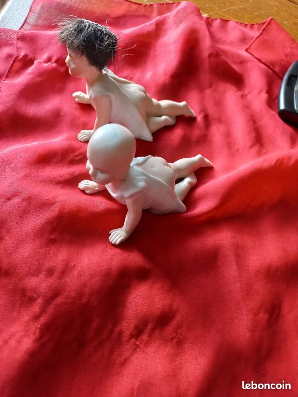 Poupee ancienne - bebe piano en porcelaine à Alteckendorf