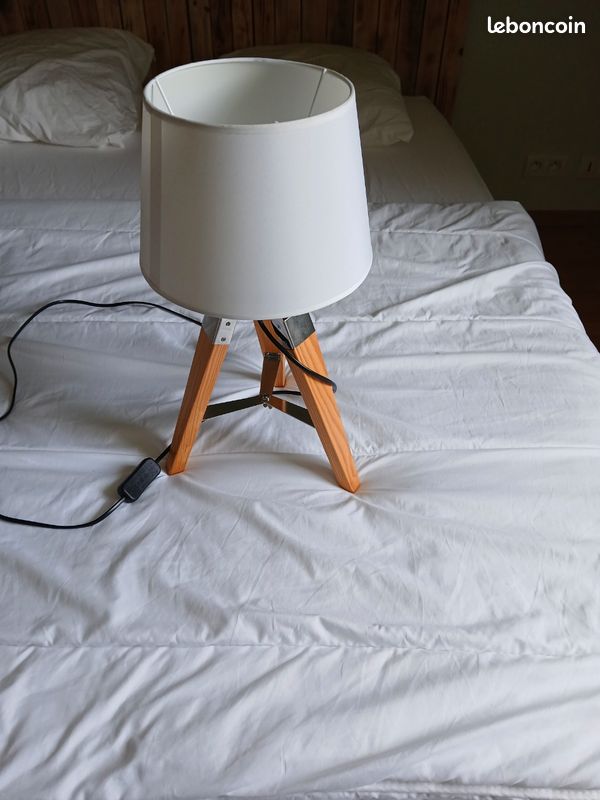 Lampe à poser (image 1)