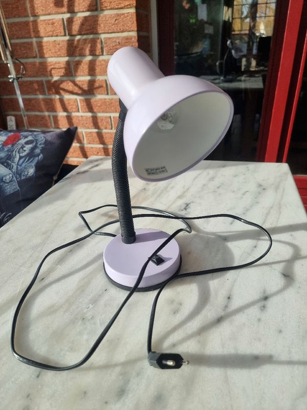 Petite lampe INES coloris prune - Conforama