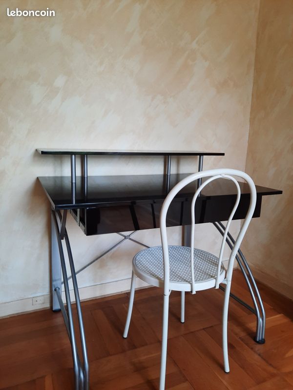 Bureau noir (image 1)