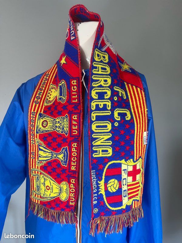 Écharpe De Supporter Real Madrid Vs FC Barcelone – Clasico – Fanion