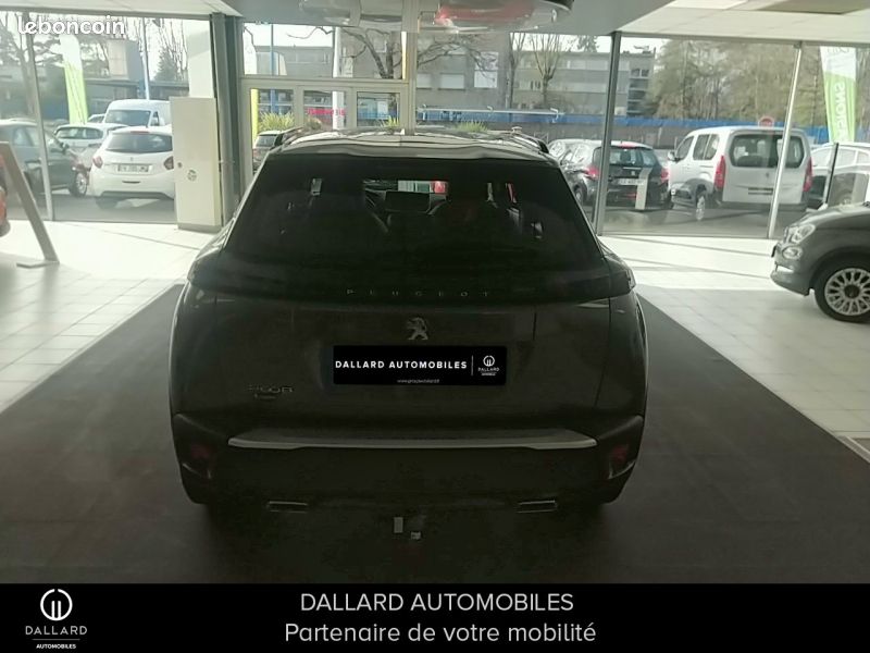 Peugeot 2008 1.2 PureTech 130ch S&S Allure (image 5)