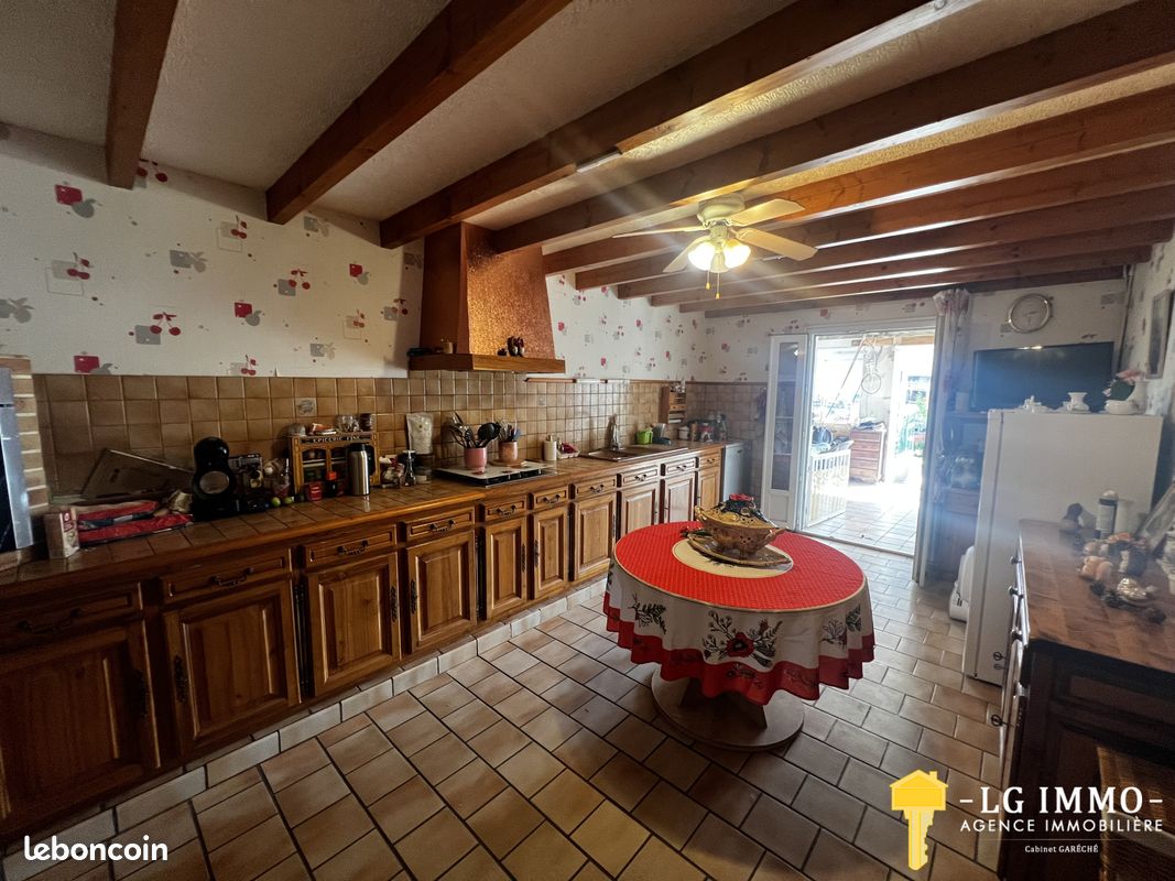 Maison 7 pièces 335 m² (image 2)