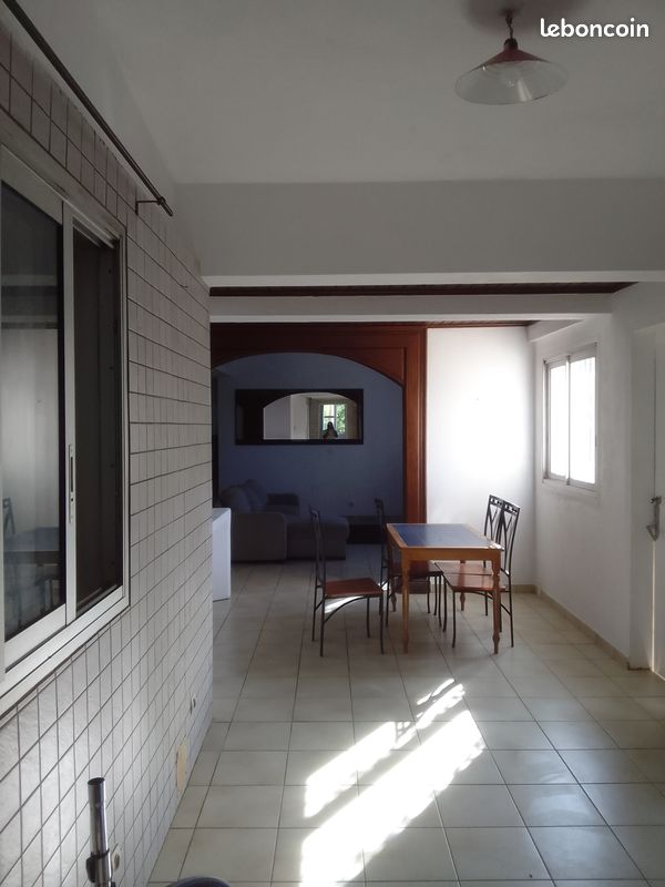 Appartement 3 pièces 100 m² · à Le Tampon · 100 m² · 870 €