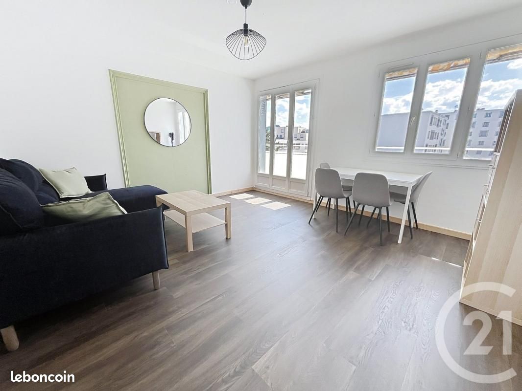 Appartement 4 pièces 78 m² · à Clermont-Ferrand · 78 m² · 990 €