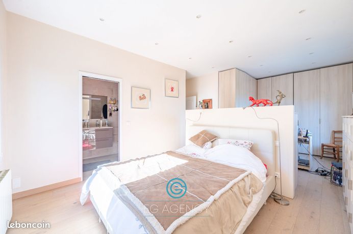 Appartement 4 pièces 103 m² — 15