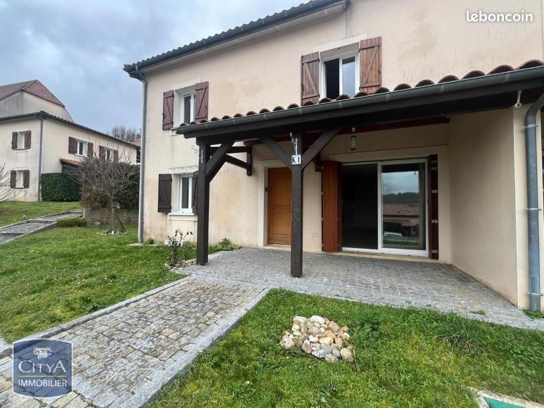 Appartement 3 pièces 60 m² · à Sarlat-la-Canéda · 60 m² · 662 €