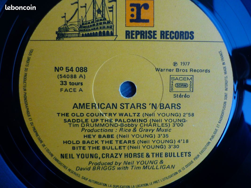Disque Vinyle de NEIL YOUNG " American stars'n bars " (original 1977) (image 6)