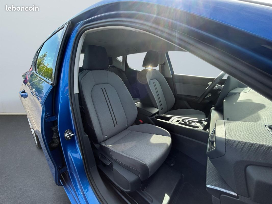 SEAT Leon 1.5 eTSI Hybrid 115 DSG7 Copa (image 11)