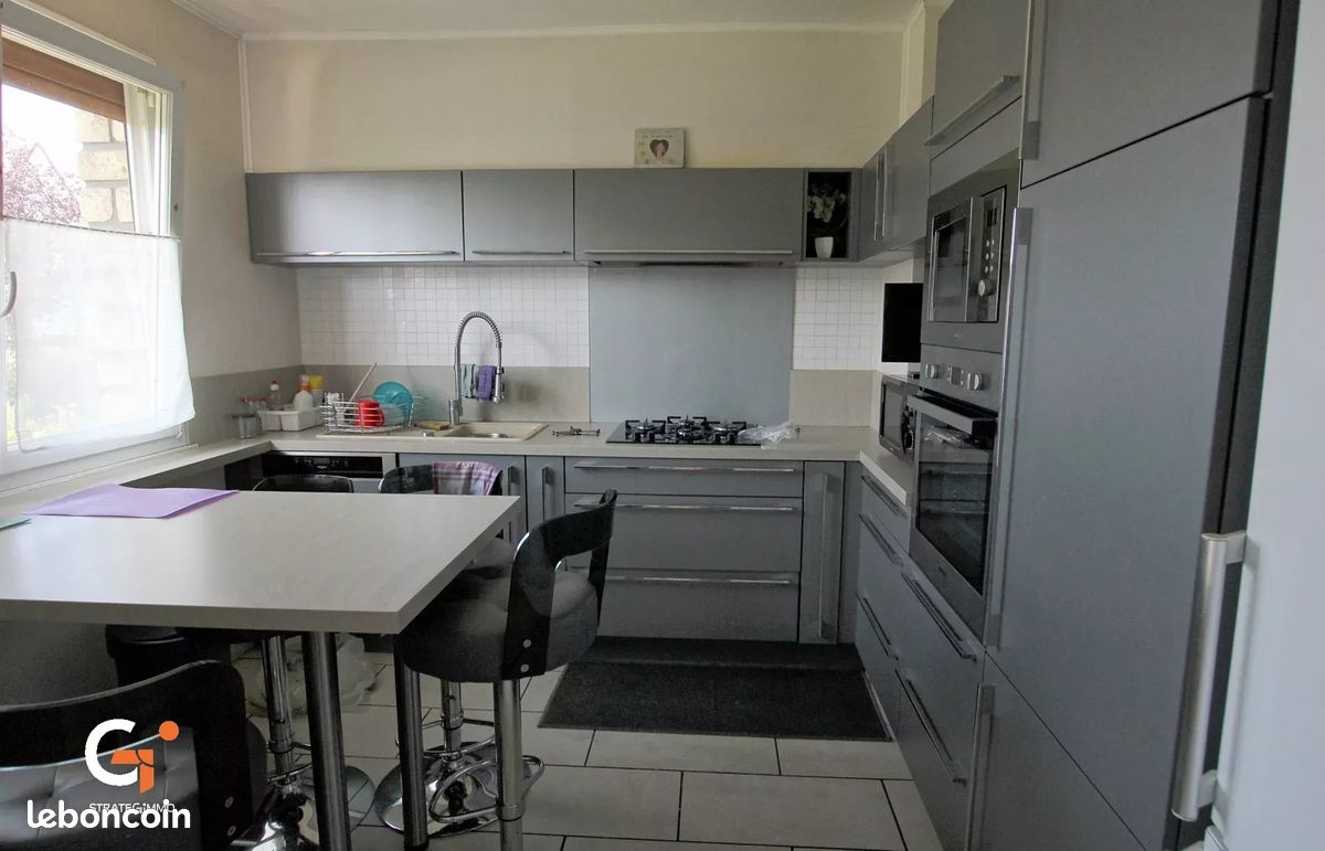 Maison 6 pièces 145 m² · à Oissel · 145 m² · 210 000 €
