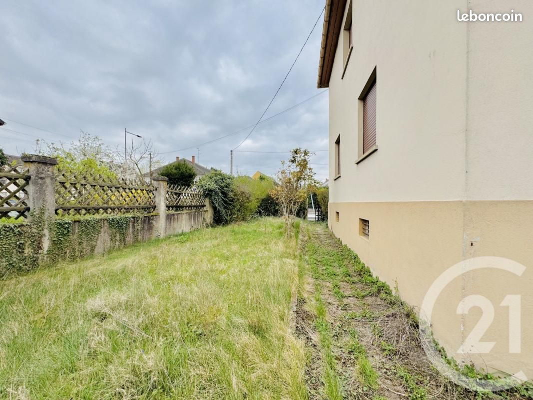 Maison 6 pièces 157 m² · à Strasbourg · 157 m² · 300 000 €