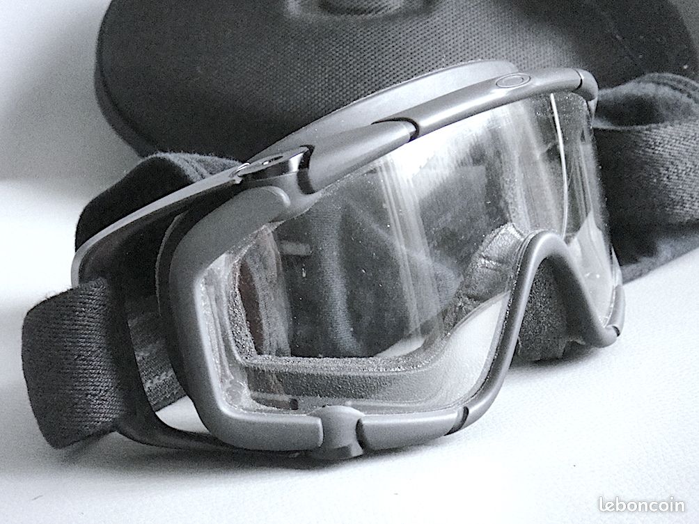 Oakley lunette masque balistique tactical Frogskins Racing Split