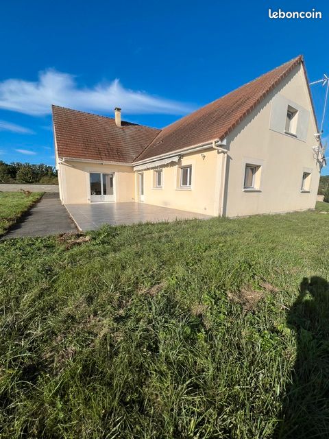 Maison 9 pièces 234 m² · à Houlbec-Cocherel · 234 m² · 495 000 €