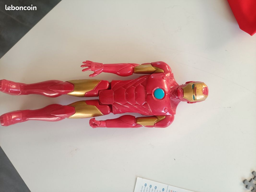 Jouet iron man (image 1)