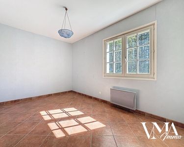 Maison 650 000 € - 245 m²