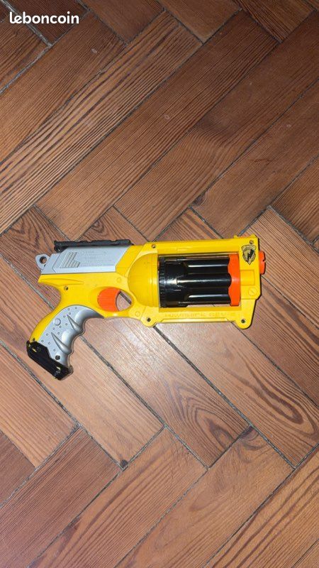 Nerf N-Strike Maverick REV-6 jaune – Barillet 6 fléchettes (image 1)