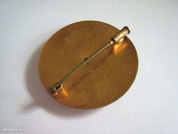 ANCIENNE BROCHE BERNARDAUD en porcelaine de Limoges et laiton | Vintage