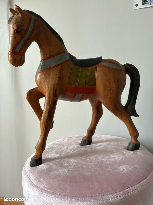 Cheval en bois (image 2)