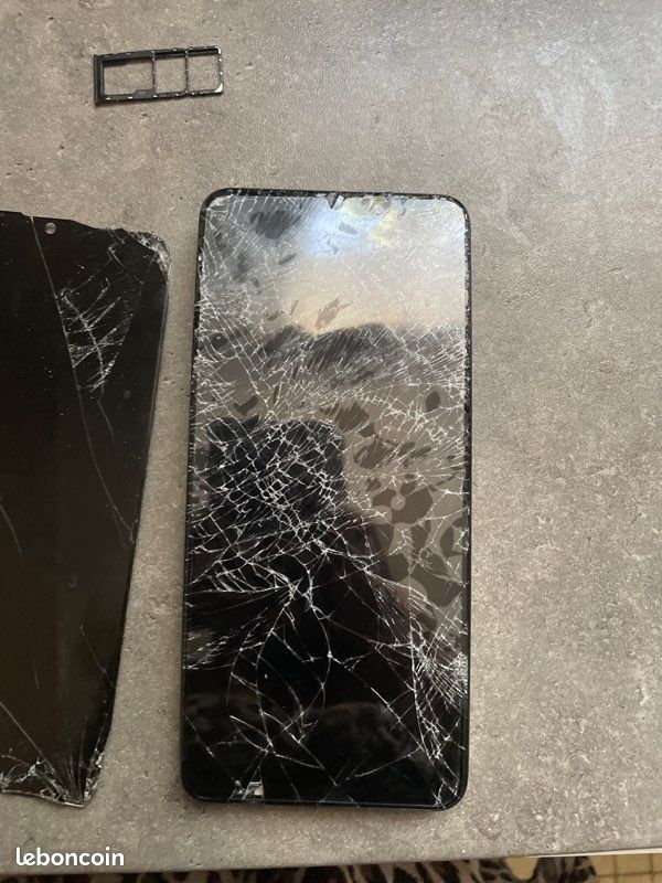 Vends téléphone pour pièces (image 2)