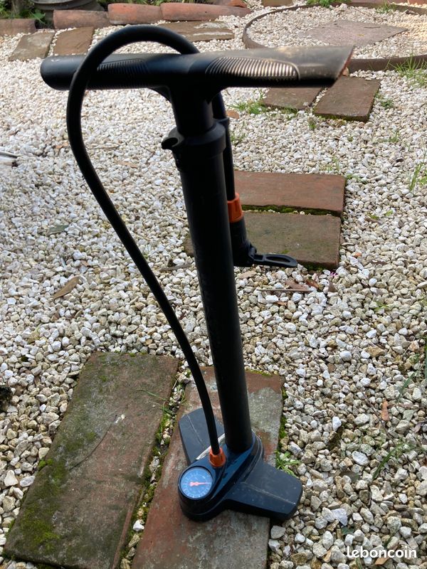 Pompe a vélos (image 1)