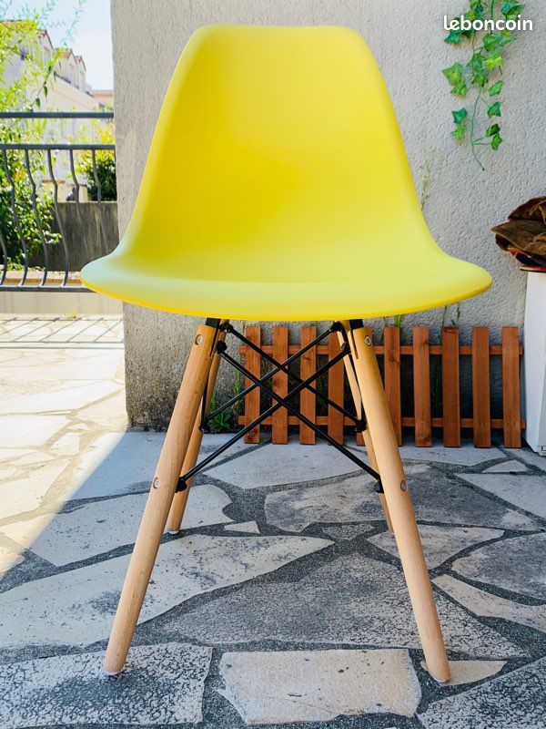 Chaise scandinave neuve (image 1)