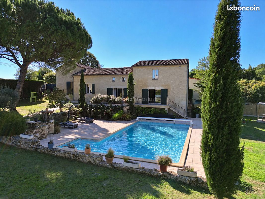 Maison 11 pièces 330 m² · à Saint-Émilion · 330 m² · 795 000 €