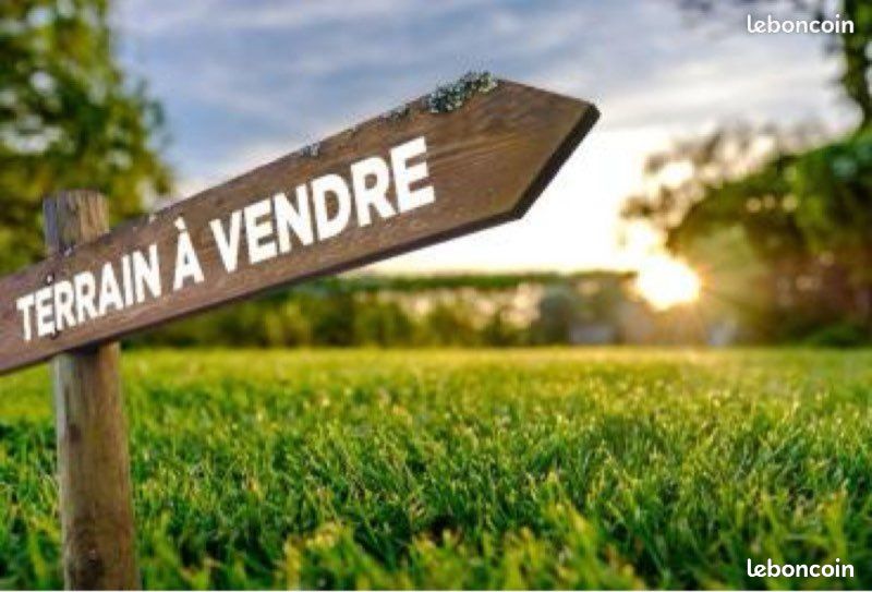 Terrain constructible 2 faces · à Pia · 82 500 €