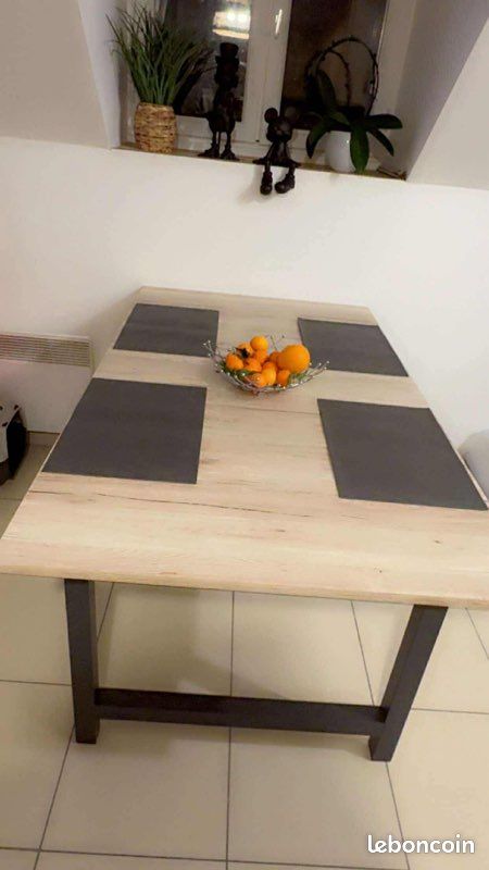 Table à manger (image 1)