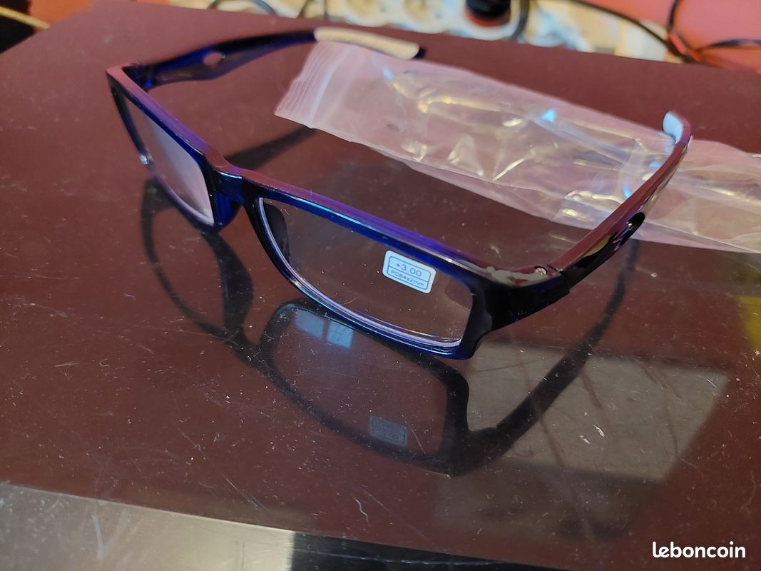 Lunette loupe mixte noir-bleu ( neuves ) (image 5)