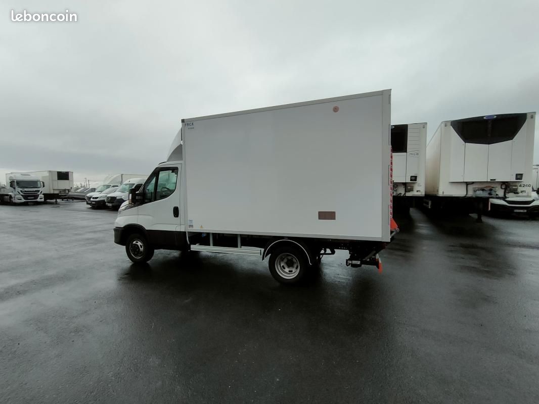 Iveco Daily CHASSIS CABINE FRIGO 12M3 160 CV ROUES JUMELEES HAYON CAISSE CAZAUX GROUPE CARRIER 3.5 T (image 4)