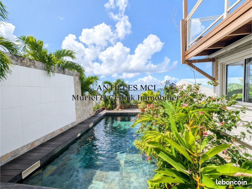 Maison 8 pièces 214 m² · à Sainte-Luce · 214 m² · 425 000 €