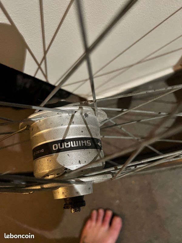 Dynamo Moyeu Shimano DH-C3000 Argent - 32H, 6V-3W, Entraxe 100mm, Neuve