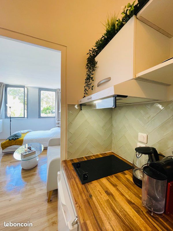 Appartement 1 pièce(s) 24 m²à louer Puteaux