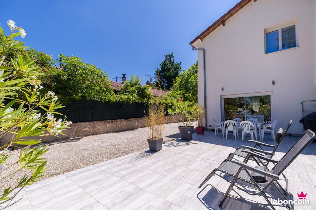 Maison 5 pièces 110 m² · à Jonage · 110 m² · 385 000 €